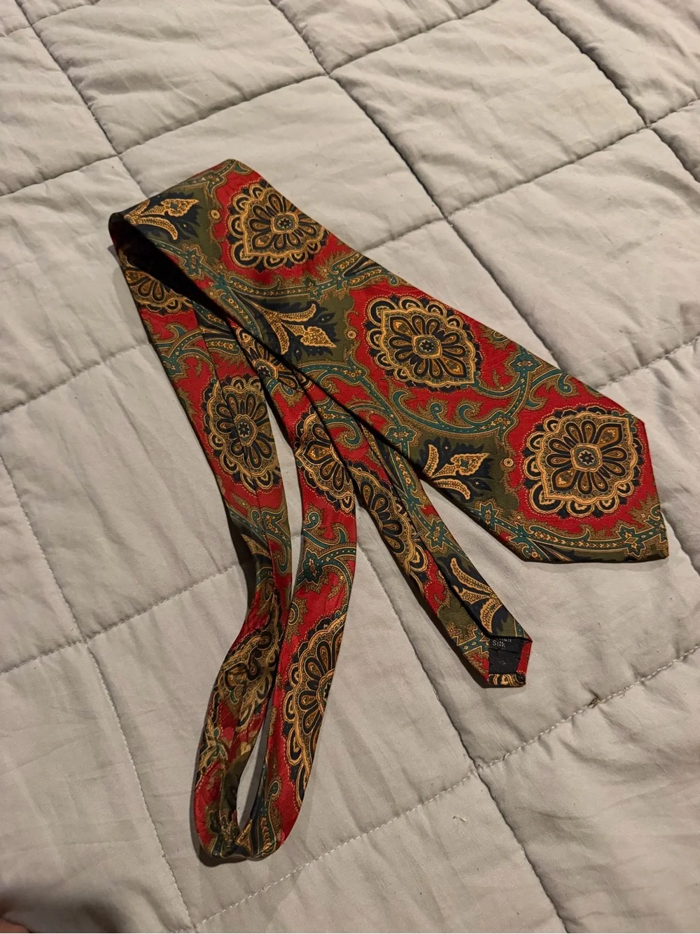 Bugatti Red and Green Paisley Medallion Tie with Gold Accents